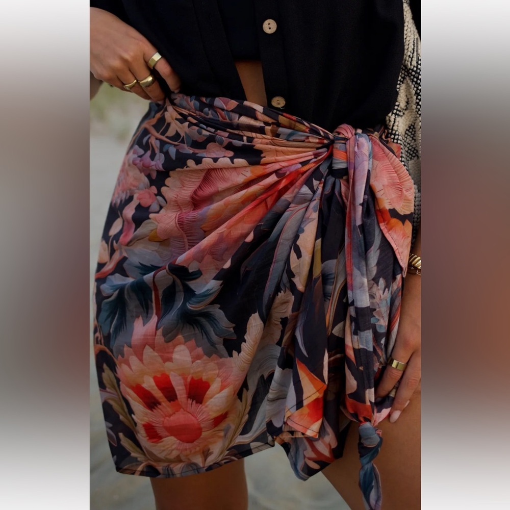 ISO - HDYWT Floral Pareo - Midnight